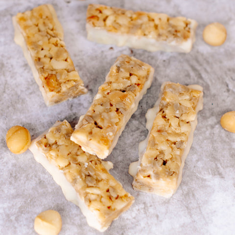 Coconut White Chocolate Macadamia Nut Snack Bar (12 Bars)